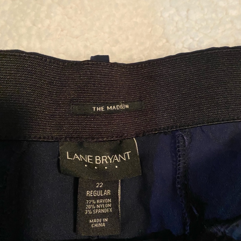 Lane Bryant Women’s Deep Blue Dress Pants elastic waist.  22 regular - Picture 4 of 9